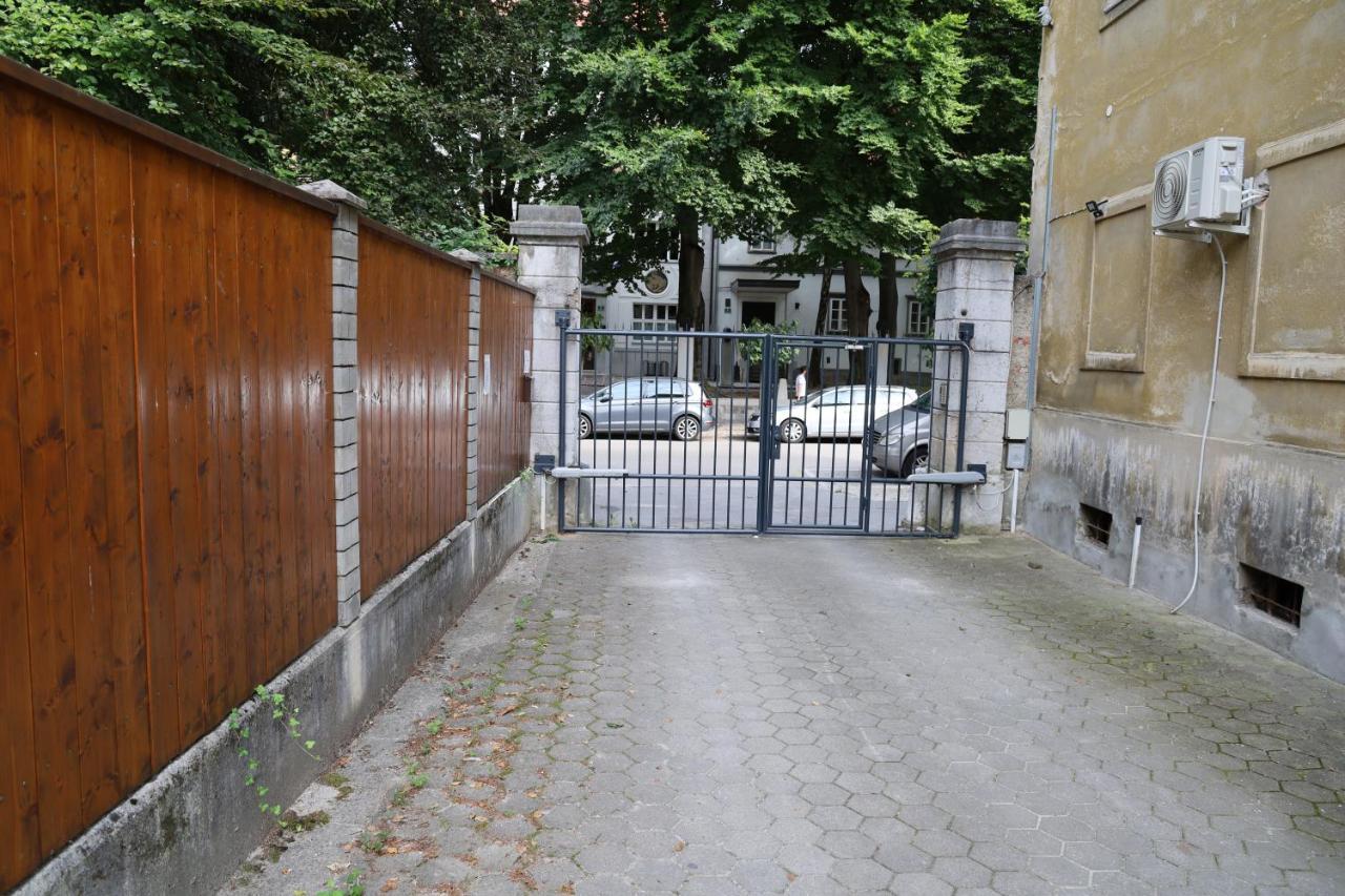 Love Nest Apartment Λιουμπλιάνα Εξωτερικό φωτογραφία